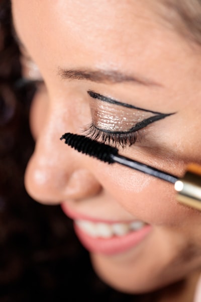 Applying mascara will definitely make your peeper pop!